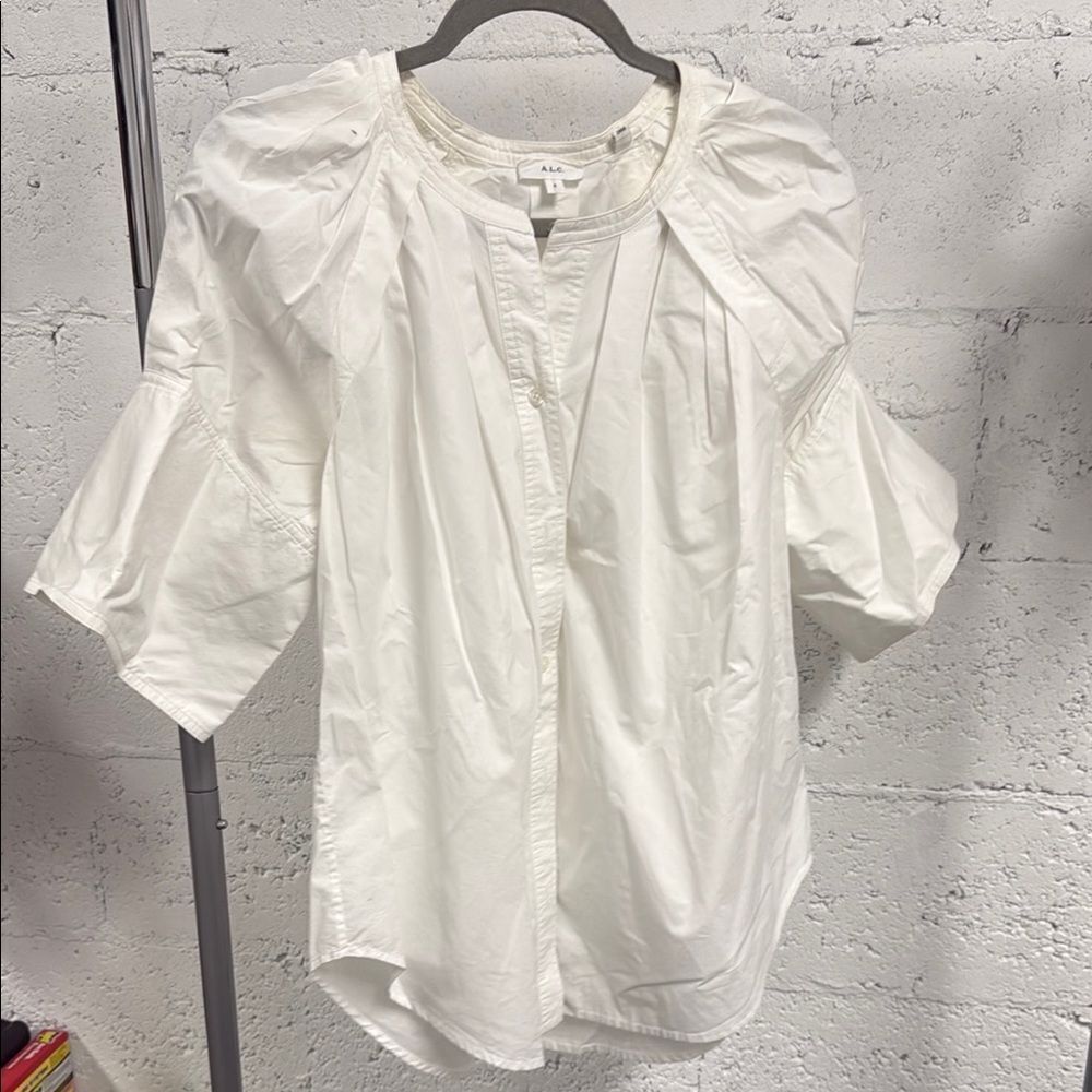 ALC White Ruffled 3/4 Sleeve Blouse Size 6 LIKE NEW Top